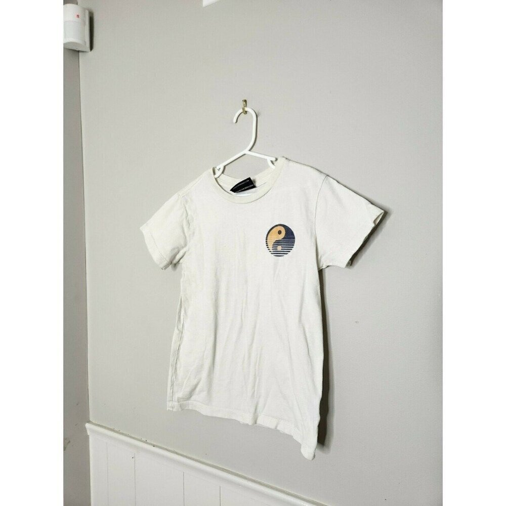 TINY WHALES Graphic Tee